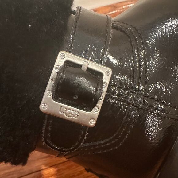 UGG Gemma patent leather boot sz 8.5 Black Patent Leather Uggs - Picture 3 of 9